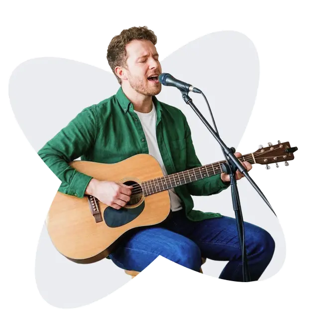Man sharing his Liveinvibe experience