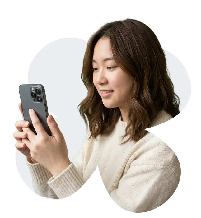 Woman sharing her Liveinvibe experience